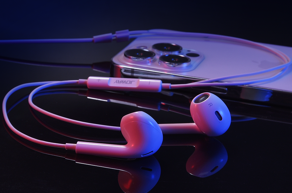 HP80半入耳式有线耳机_待上市新品_深圳市优德88电源有限公司